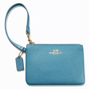 👜Coach Teal Blue Pebbled Leather Wristlet Gold Hardware
